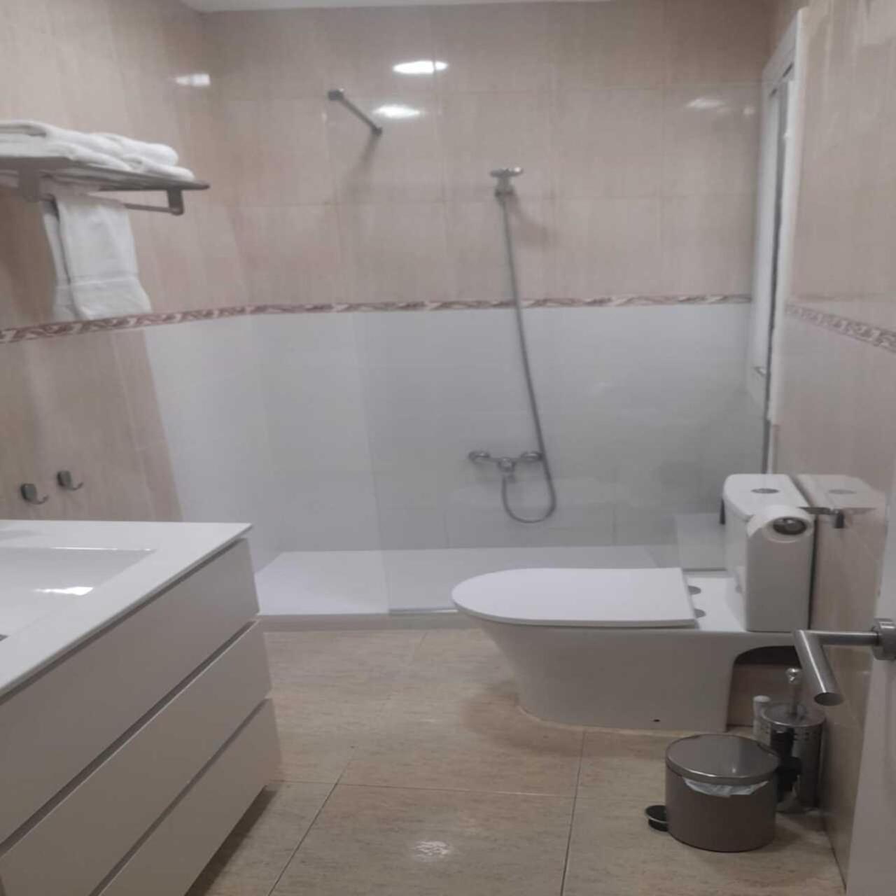 Nuevo Apartamento Centro Lleida Luaran gambar